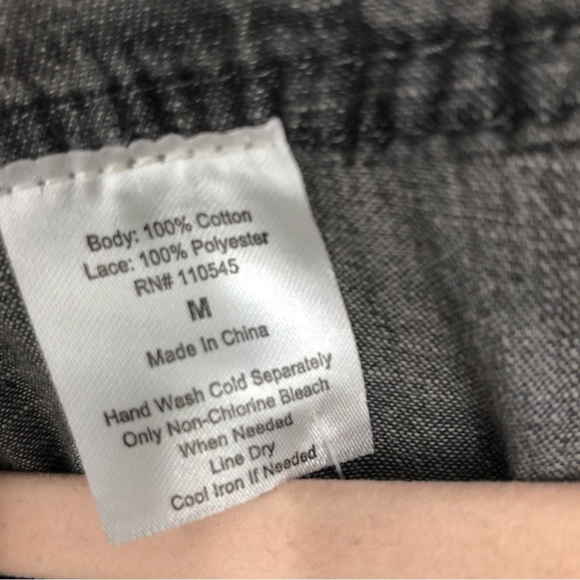 NWT Ladies Victorian Style Shacket w/Ruffle Lace Cuffs and Hem, Button Up Top M - Picture 7 of 7